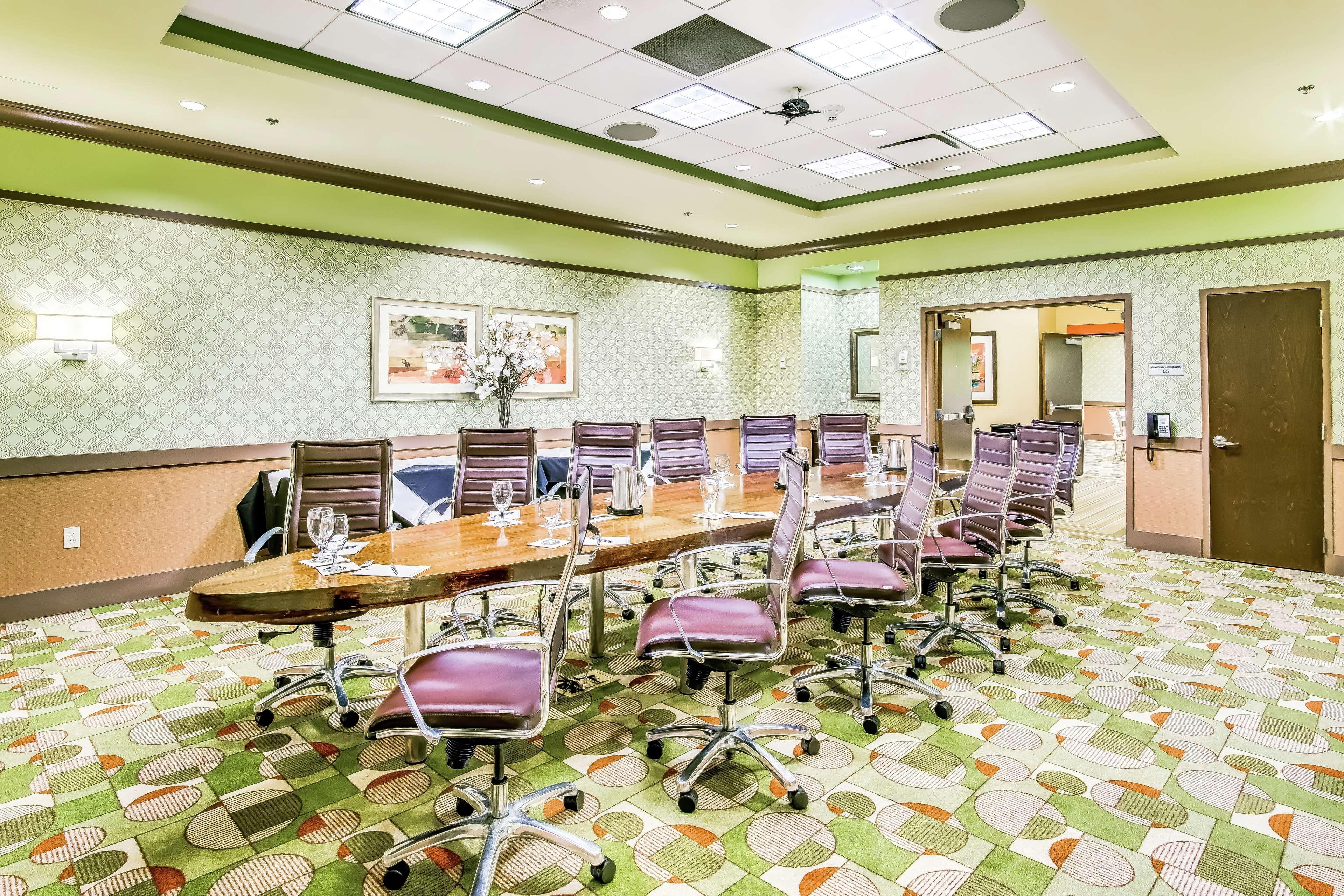 Embassy Suites Atlanta - Kennesaw Town Center Екстер'єр фото